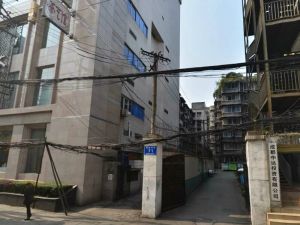 鼓楼南街59号1室1厅南北