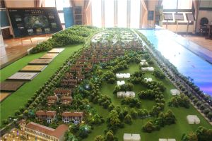 海伦堡精装三房,拎包入住业主急售。