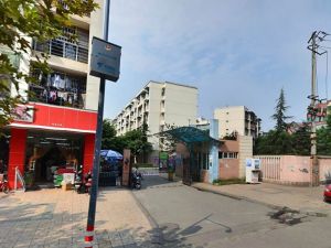 站北东街3号 1室1厅 西南