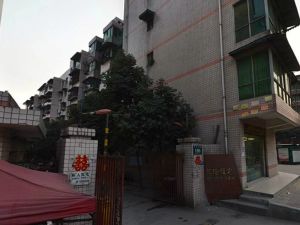 汇伦住宅4室1厅南