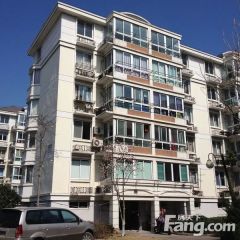 此房户型格局好,房东急售,价格还可以谈