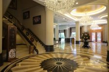 江景房!精装修,保养很好,住的时间少!