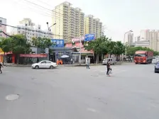 龚家湾 民生新天地两室电梯房 带装修可按揭 价格能谈