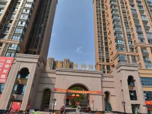 晶宝塞纳国际 3室1厅 东南