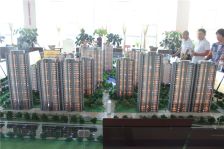 金信融城 精装三室 带车位 全天采光 证过二 干净整洁