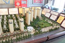 蓝钻庄园 前排双卫三室 宽景阳台 车位 储藏室