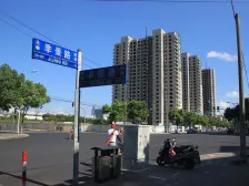 小区中心位置,交通便利,居家装修,大开间