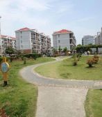 精装三房带地暖丨拎包入住丨赠小车库丨税费各付丨看房方便