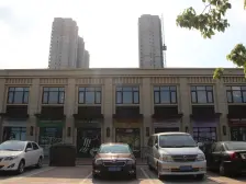 美澜花园地下电动车库 适合放点杂物