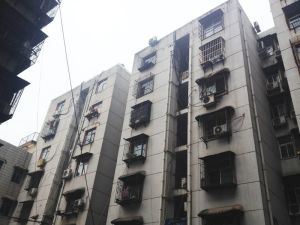 急售体育场路15号院南北朝向2000年正常贷款