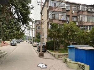 草场社区1室1厅南
