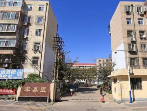 军鑫里中间楼层采光好配套设施齐全