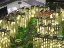 经纬五期,洋房半人车分流,小区环境优美。