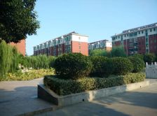 顺安馨城,六楼带阁楼,带一个车位,带阳光房