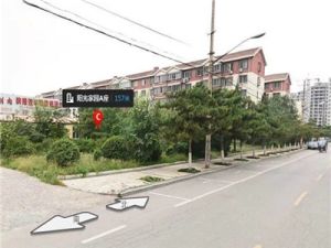 老本3层出行方便,有30平地下室