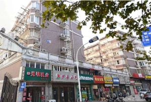 复试楼中楼,精装修,采光好,诚心出售。