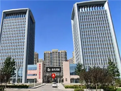 金色河畔