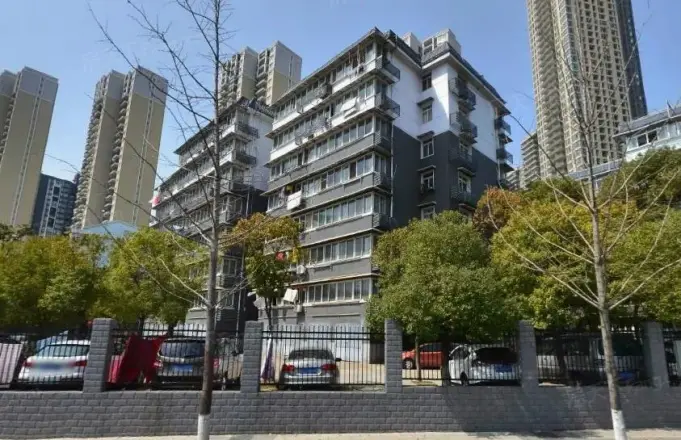 湖北省医药监督管理局宿舍实景图
