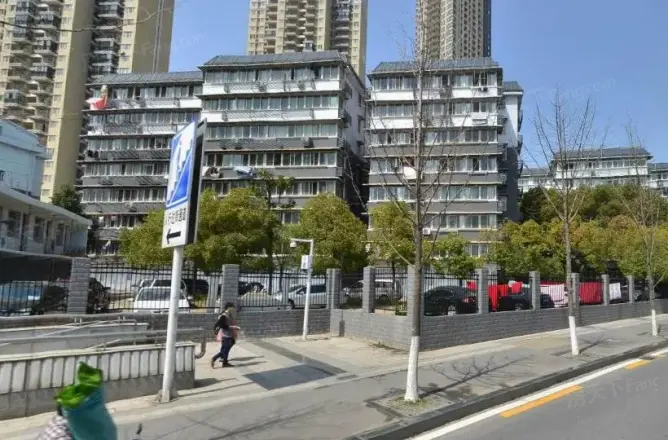 湖北省医药监督管理局宿舍实景图