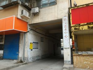 家电家具齐全可以拎包入住房东保护很好可以随时看