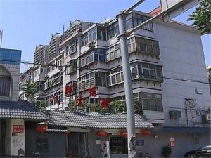 前卫路 生活便利 精装修 拎包入住