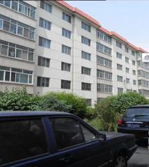 房本五年外,房子公摊小,使用面积大,出行便利