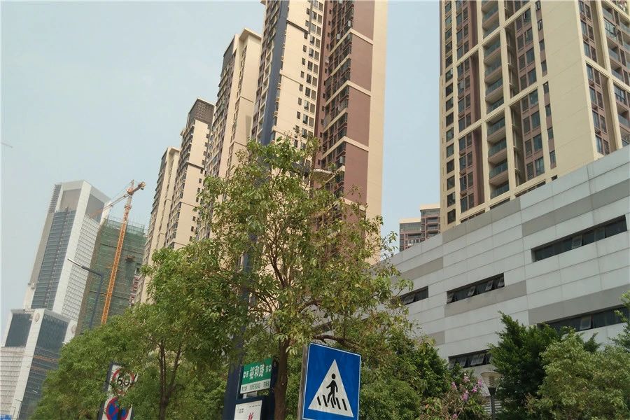 小区相关图