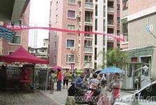 此房源楼层好,位置安静,2009年社区,标准单身公寓