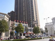 出行方便,户型方正,居住方便舒适温馨。