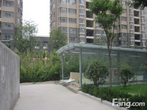 渤海路近益家园旁凤凰层精装3室全明户型出税