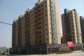 小高层临街实景图侧面 