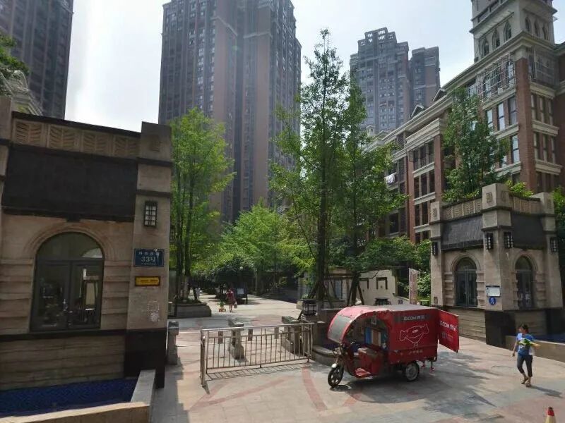 小区相关图