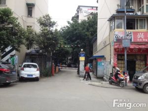 上东花园3组团 3室1厅 东南