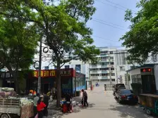 南北通透户型,一梯两户,客厅主卧朝南,落地窗