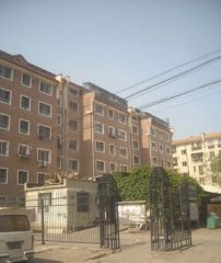 万锦商圈五里营地铁口,出门就是,停车方便