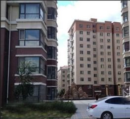 大学路驰誉 小区免费停车 干净整洁 五年外房本