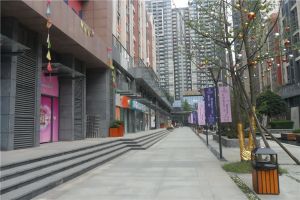华邑阳光里3室1厅东南