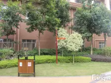 低楼层,大阳台看花园,采光好,南北对流通风好