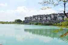 全新装修大双拼大花园 房子内全是套间设计 业主诚意卖