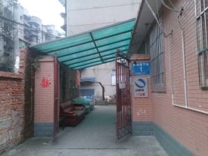 东城拐下街1号3室1厅东南