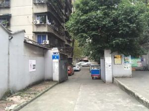 石人东路9号3室1厅东南
