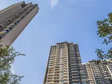 户型方正,楼层佳,全天采光,设计合理,得房率高。