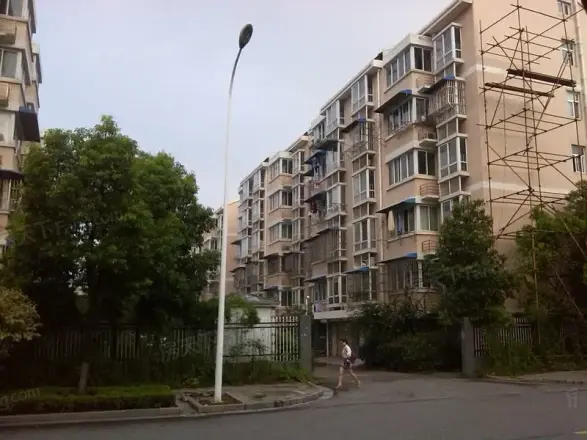 东甘新村实景图