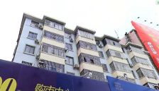 产权88平方米,带露台出售1998年建房子。