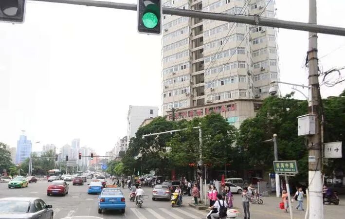 小区相关图