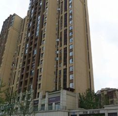 龙湖北城天街二期1室0厅东南