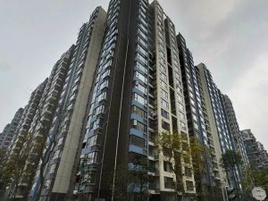 光华逸家3室2厅东北