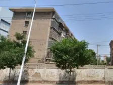 此房满二不唯一户型分布合理视野开阔