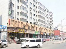 此房采光好,视野俱佳,室内干净整洁,交通便利