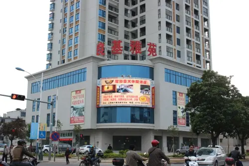良基雅苑实景图项目底层商铺实景图（2015-12-14）